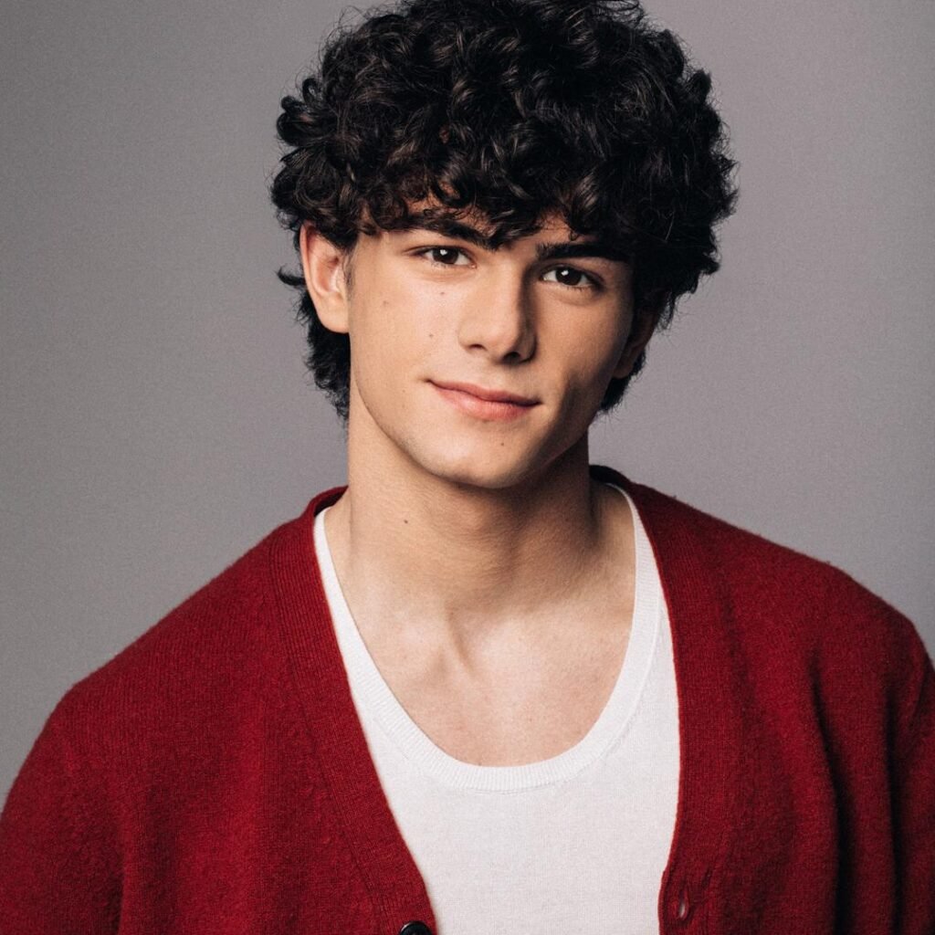Sammy Dell - Headshot